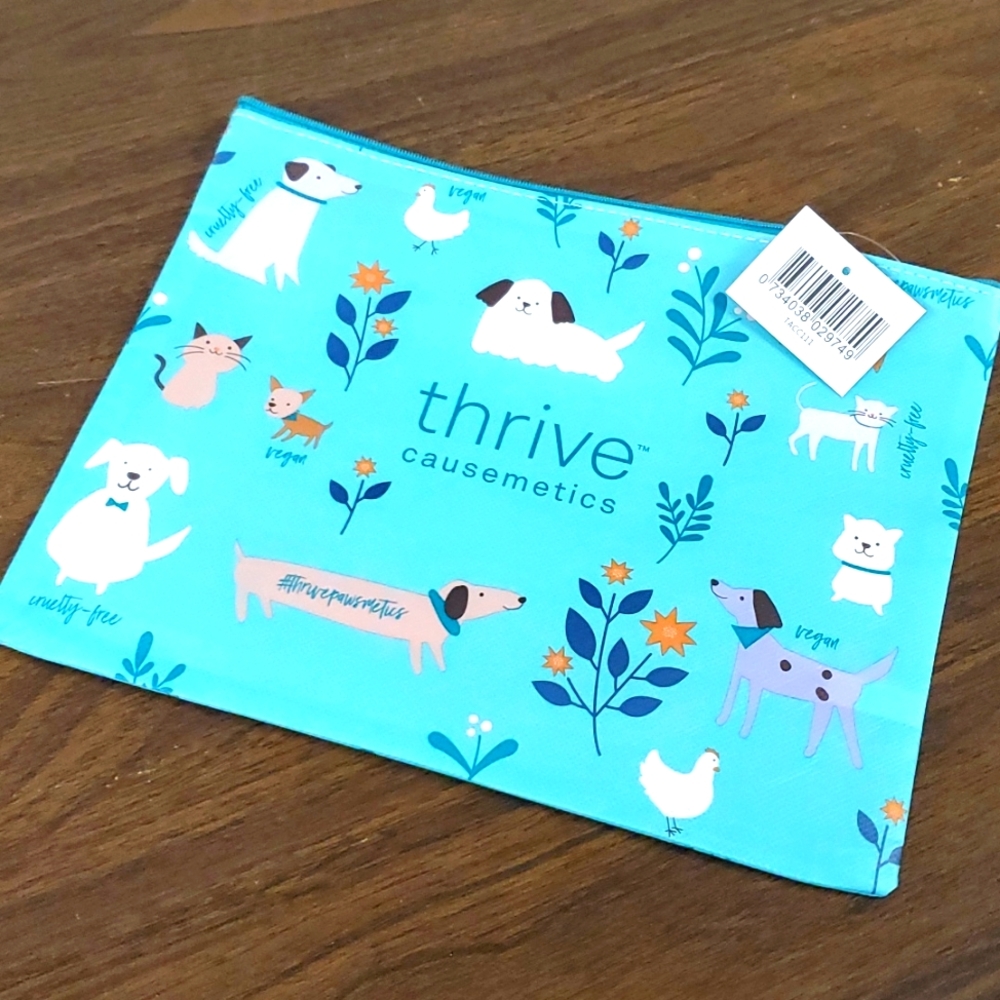 Thrive Cosmetics makeup bag